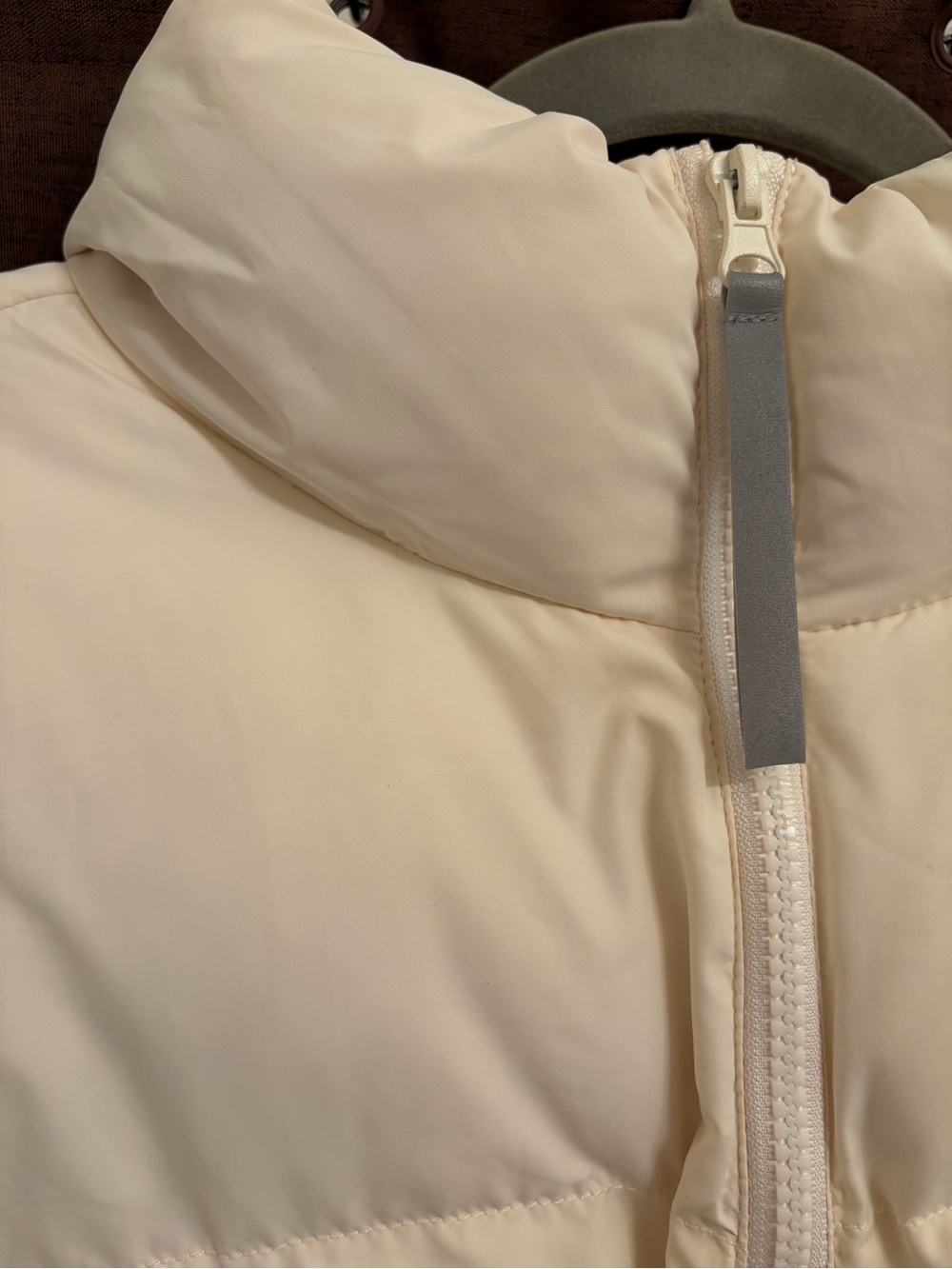 Fabletics Cream Cropped Puffer Jacket | Large - Picture 4 of 10